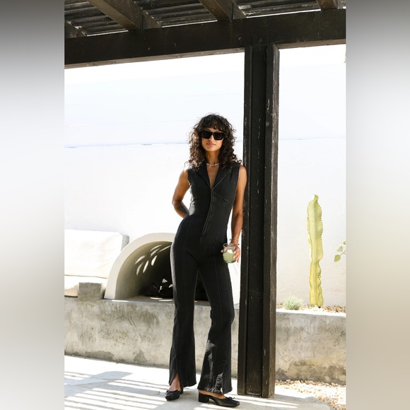 Free people Ring The Alarm Jumpsuit Sz L Short NEW! - Picture 3 of 7